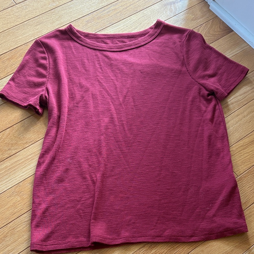 SO Women's Short Sleeve Burgundy Tee